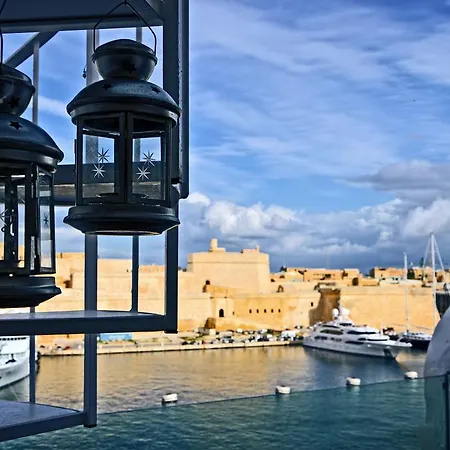 Sirena Suites * Senglea