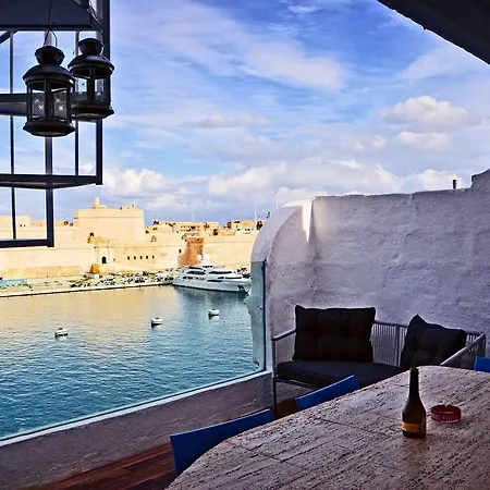 Sirena Suites * Senglea
